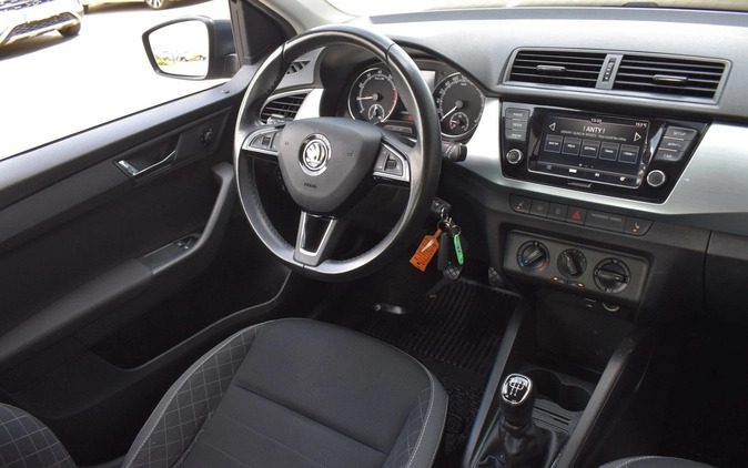 Skoda Fabia cena 36900 przebieg: 177164, rok produkcji 2019 z Poznań małe 742
